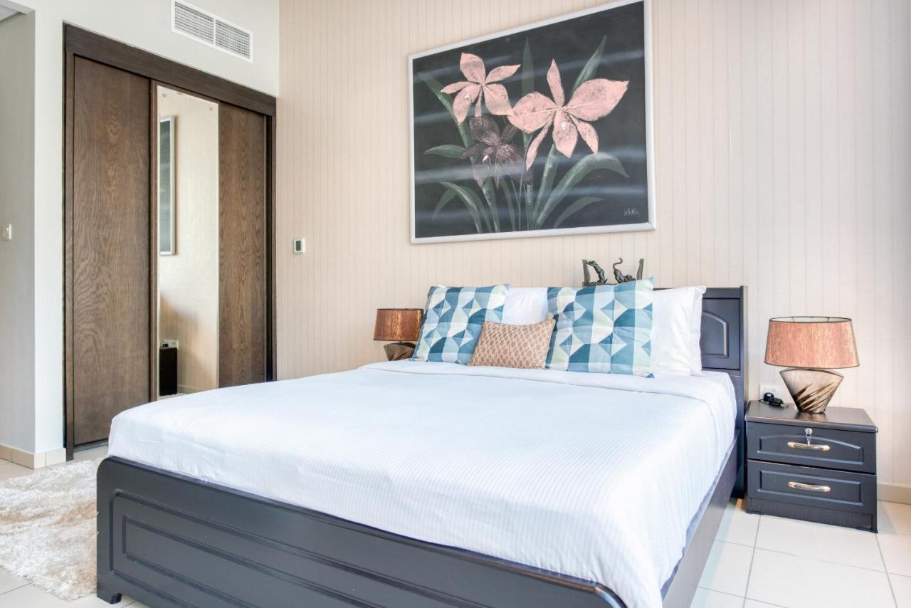 Maison Privee - Big, Bright, Luxury Marina Views Apt Next To Beach Дубай Екстериор снимка