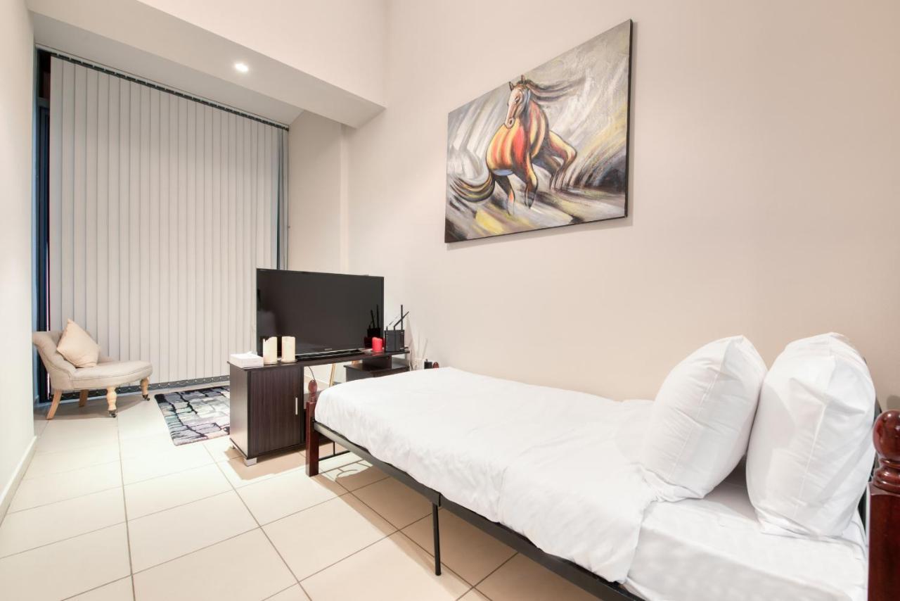 Maison Privee - Big, Bright, Luxury Marina Views Apt Next To Beach Дубай Екстериор снимка