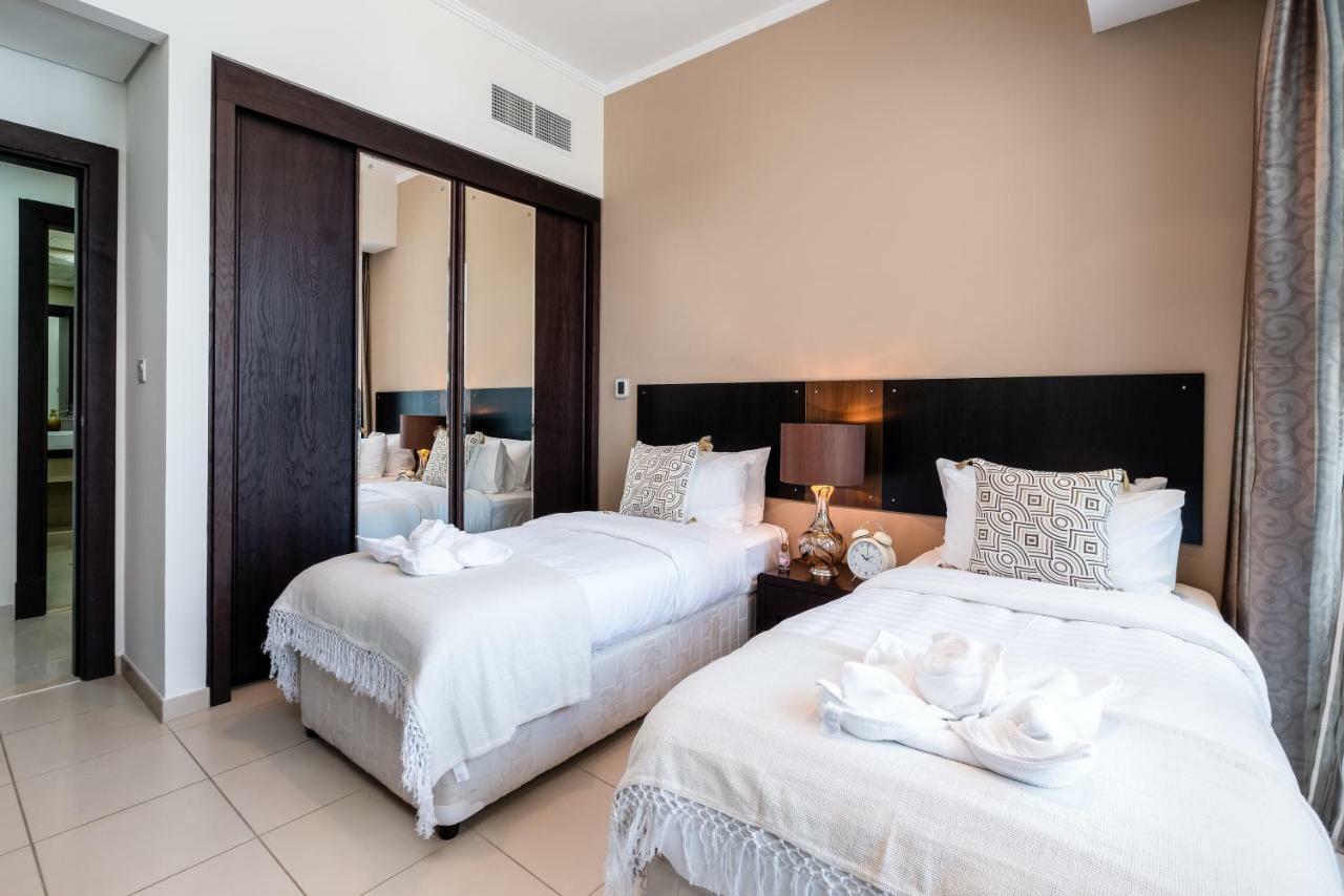 Maison Privee - Big, Bright, Luxury Marina Views Apt Next To Beach Дубай Екстериор снимка